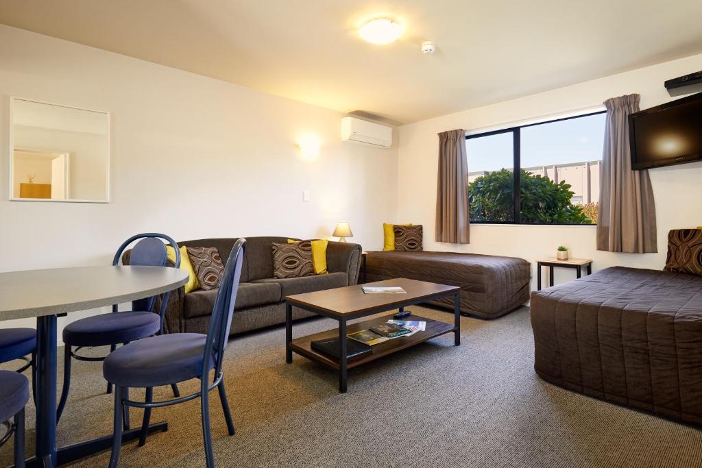 Posezení v ubytování Blenheim Palms Motel