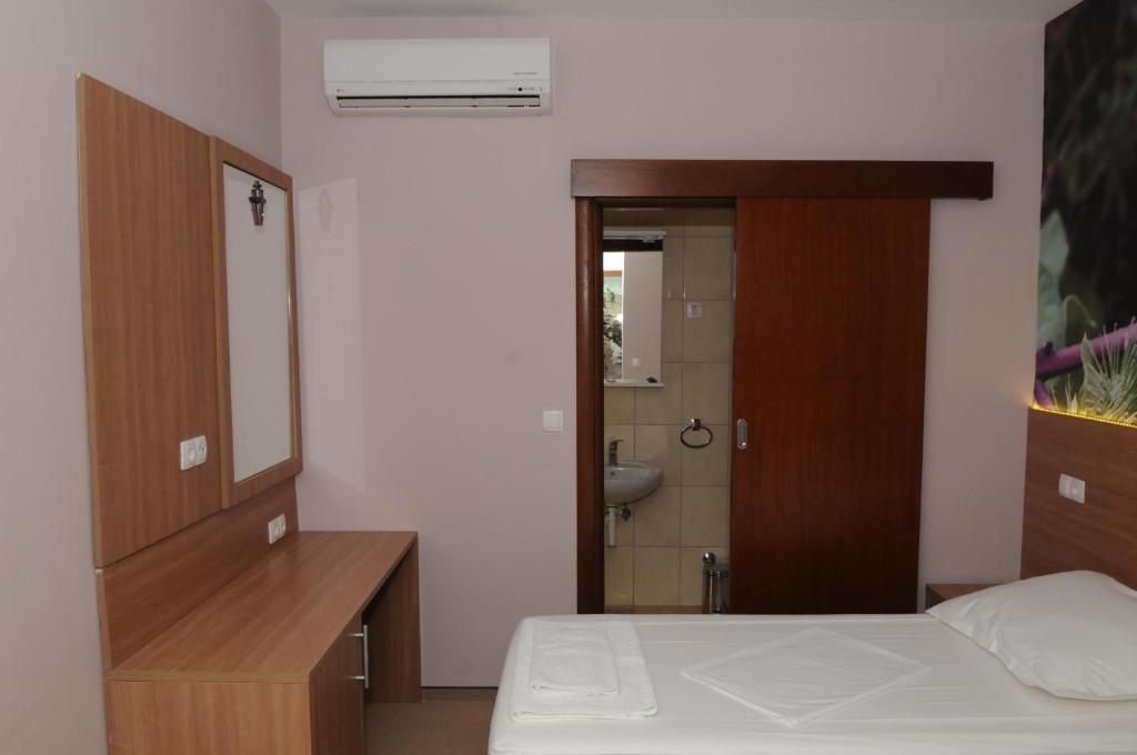 Guest House Ostojić - Camera Matrimoniale O Doppia