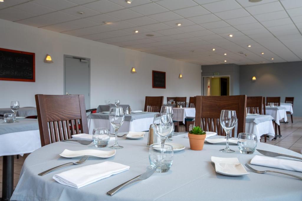 Restaurace v ubytování Cit'Hotel LA PYRAMIDE