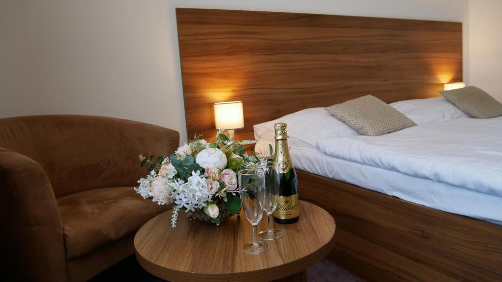 Hotel Saffron - Resim 8