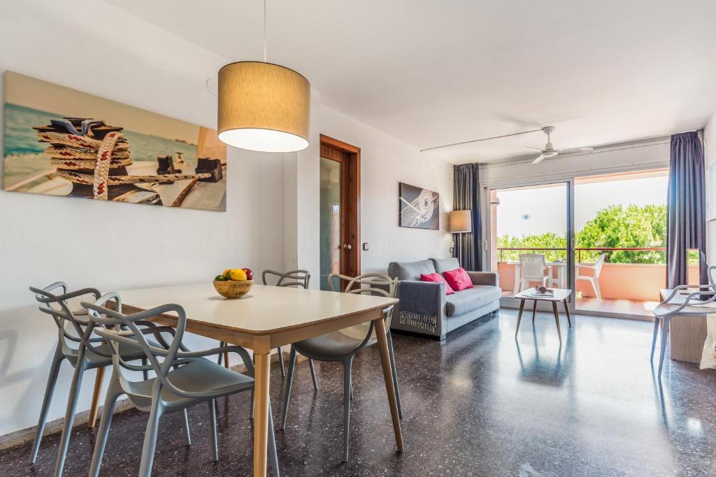 Pierre & Vacances Comarruga - Three-Bedroom Apartment (8 People)