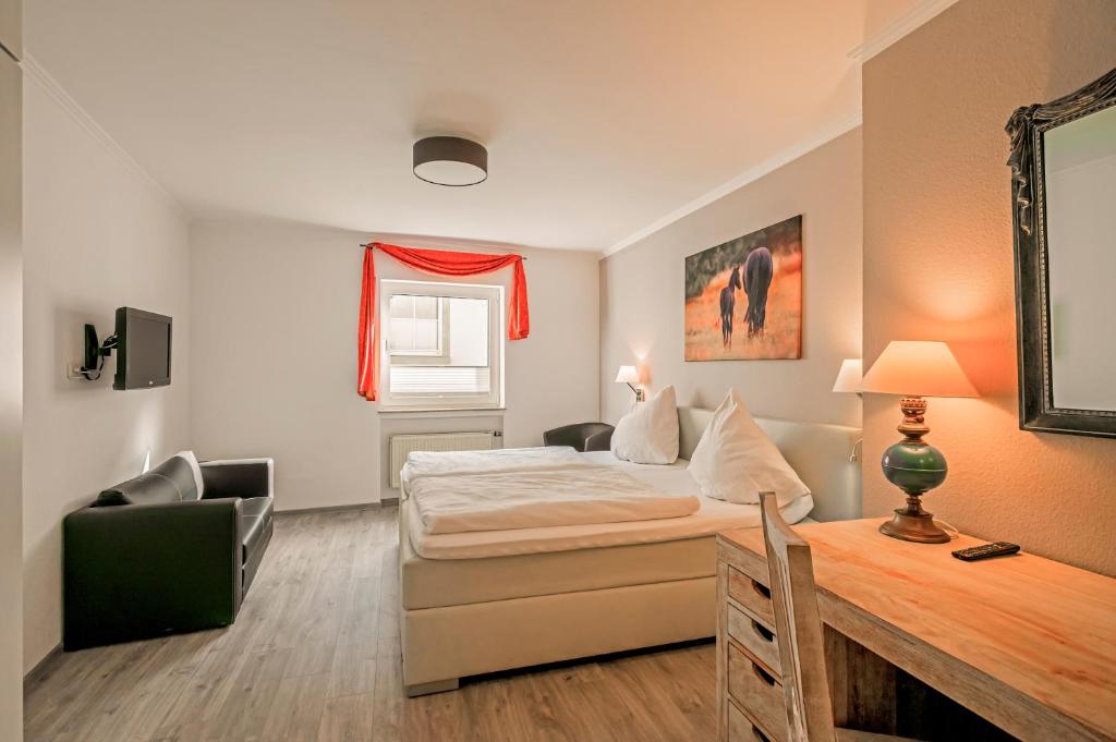 Hotel Koch Schilt - Family Room With Bath