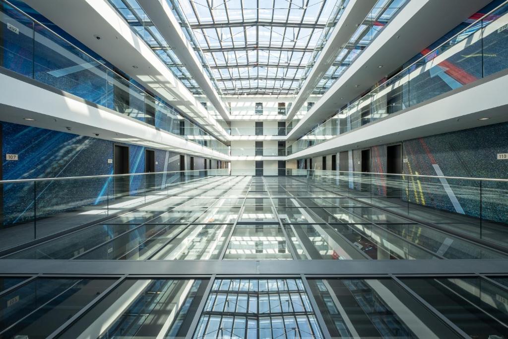 V8 Hotel Köln at MOTORWORLD - Resim 25