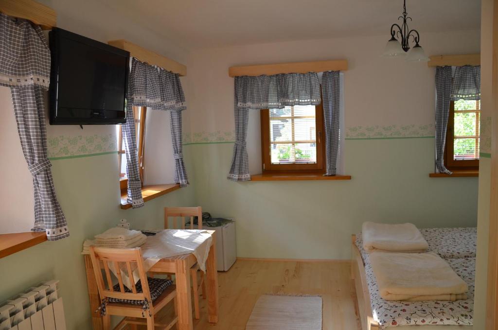 Postel nebo postele na pokoji v ubytování Farmhouse Štiftar