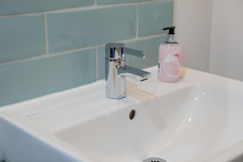 Nena Apartments Moritzplatz - Resim 14