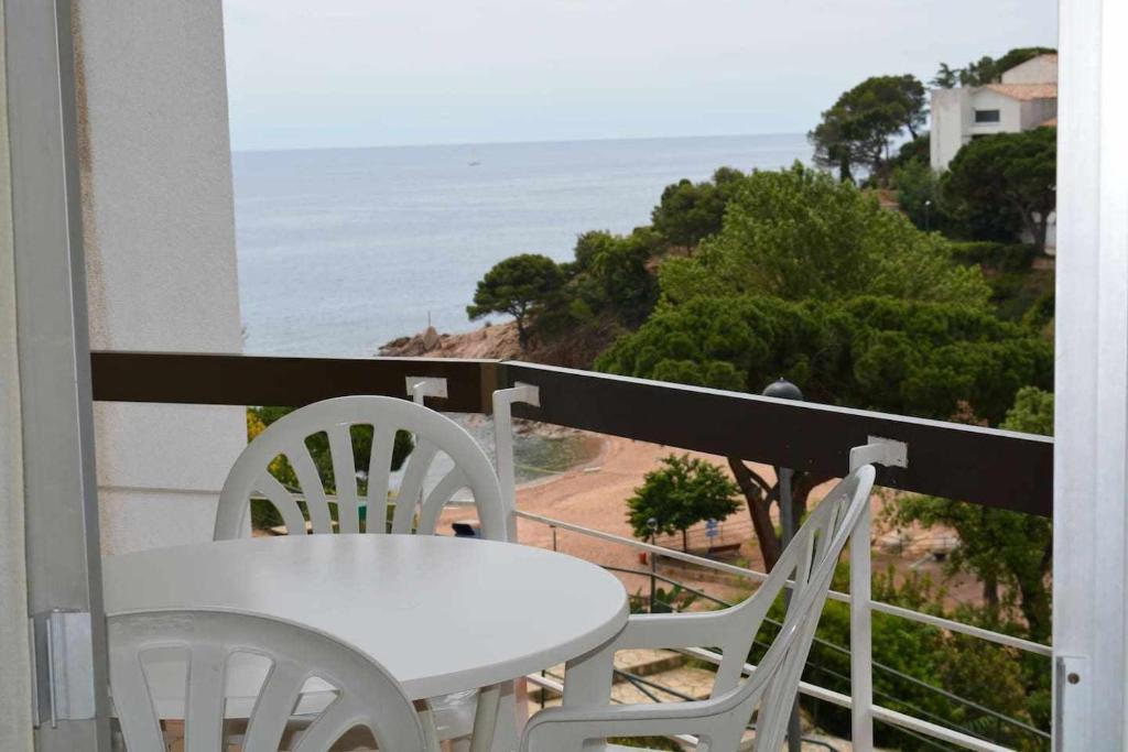 Apartamento Cala Salionç 12 primera linea de playa Tossa de ...