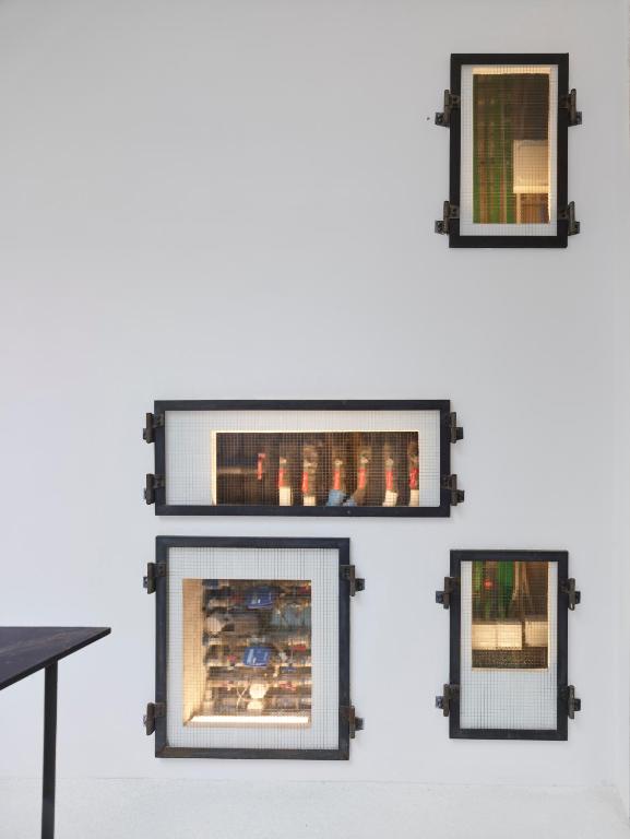 Rhinoceros - Resim 26