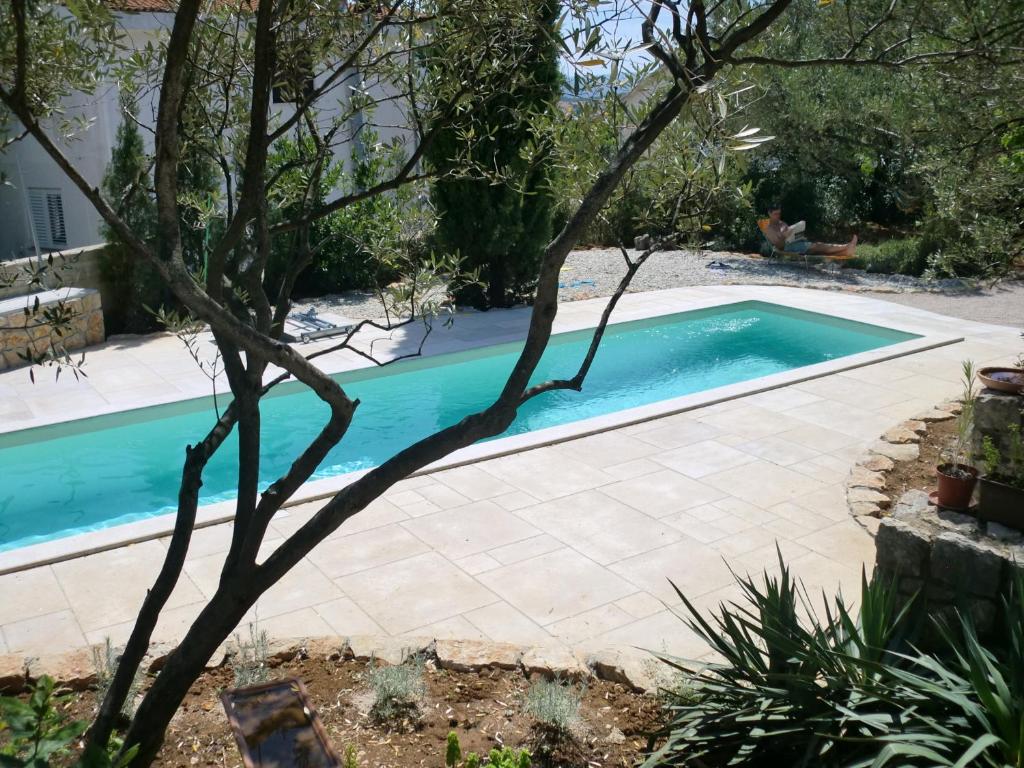 Bazén v ubytování Villa Splendissima Krk - Adults only nebo v jeho okolí
