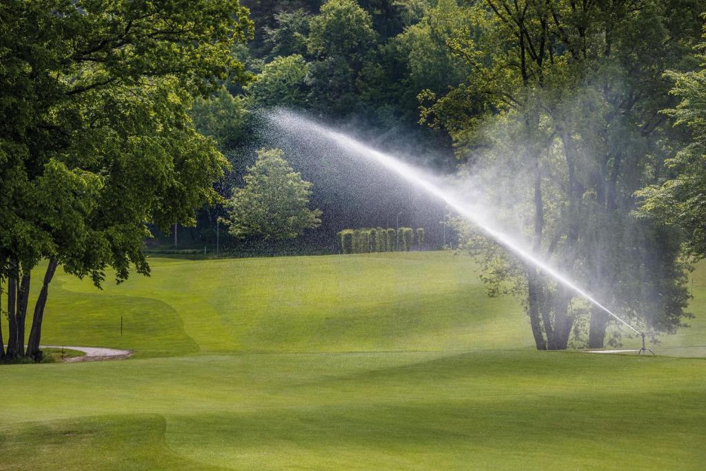 Fotografie z fotogalerie ubytování Hotel Weiherhof am Golfpark v destinaci Wadern