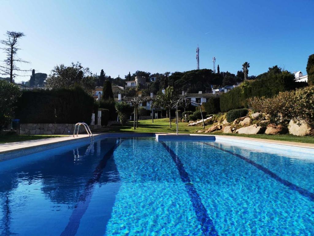 Casa Tossa precioso jardín barbacoa piscina comunitaria y ...