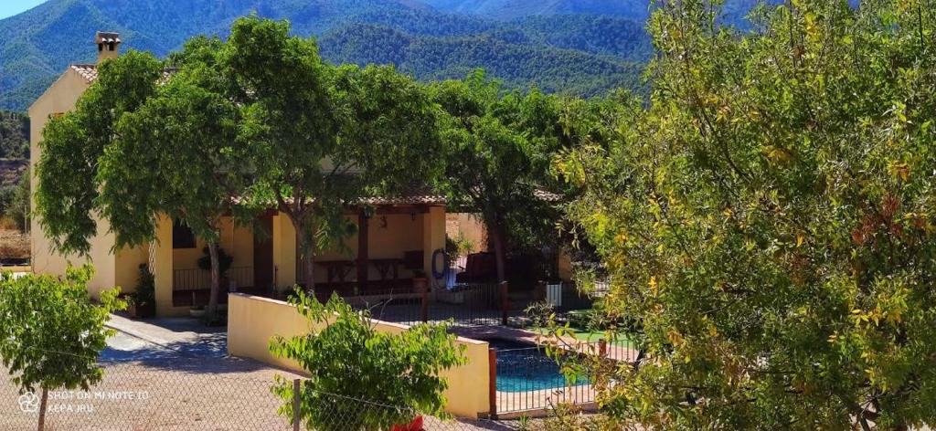 CASA RURAL EL ESCORIAL (España La Bermeja) - Booking.com