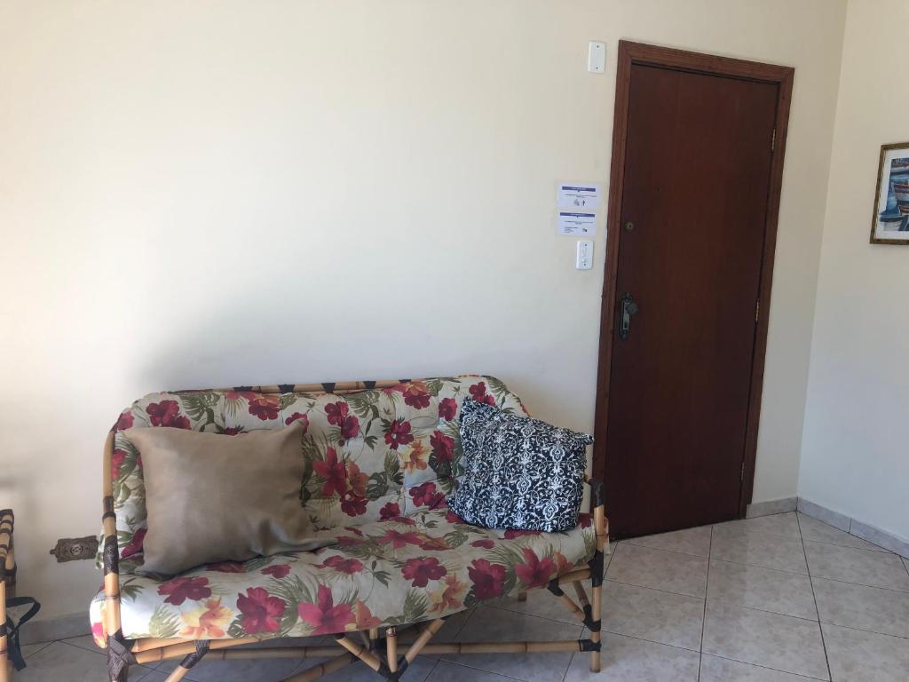  Apartamento com Varanda