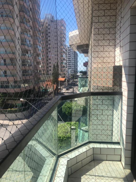  Apartamento com Varanda