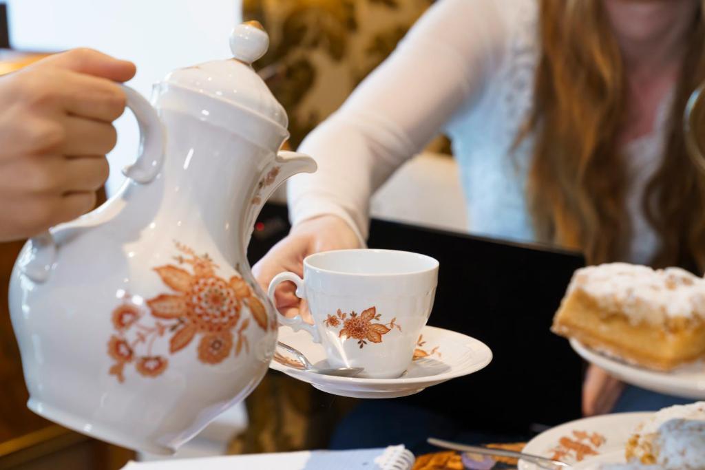 Tante ALMA's Kölner Hotel - Resim 17