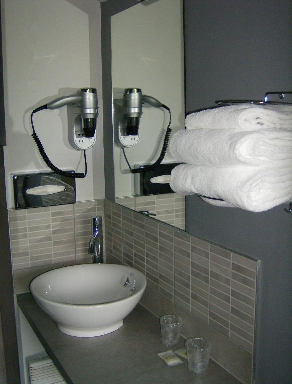 Hôtel Restaurant Du Parc de la Colombière - Resim 3