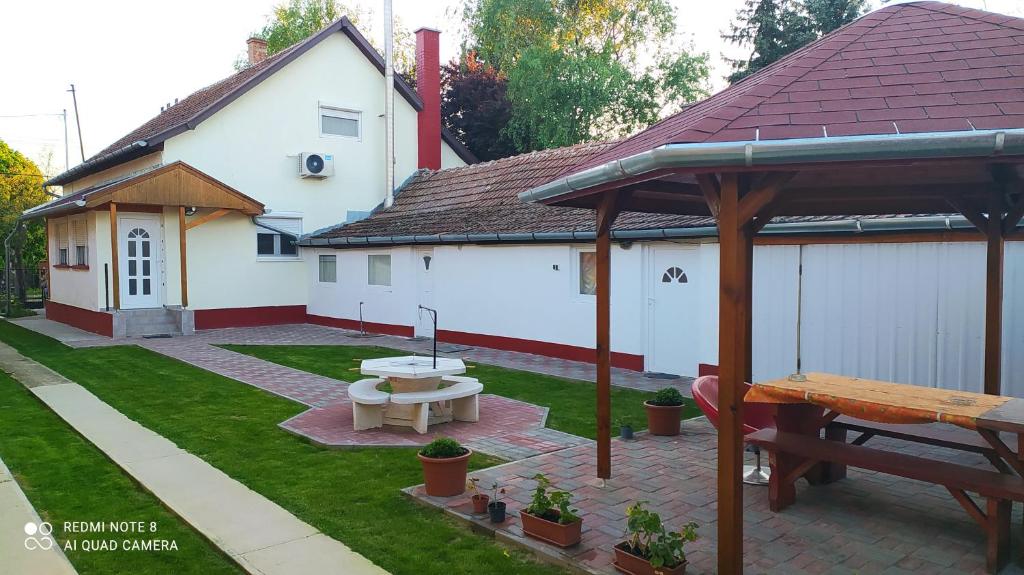 Abacskó Ház 5241 Abádszalók, Damjanich út 16 kép - 1
