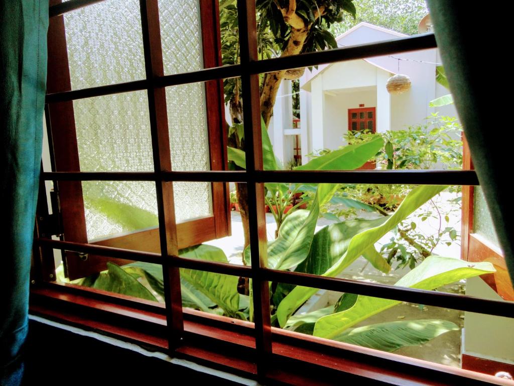 Eden House & Coffee Con Dao - 15