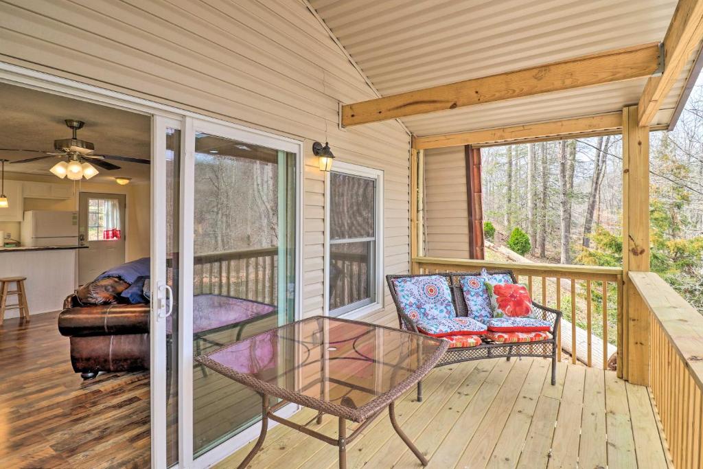 Norris Lake Escape With Deck 1 Block To Marina Rocky Top Harga Terkini 2021