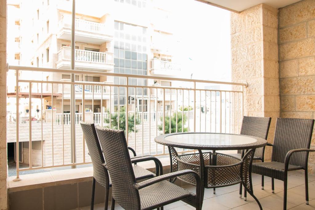 Balkón nebo terasa v ubytování Luxurious Huge 5R in Jerusalem center