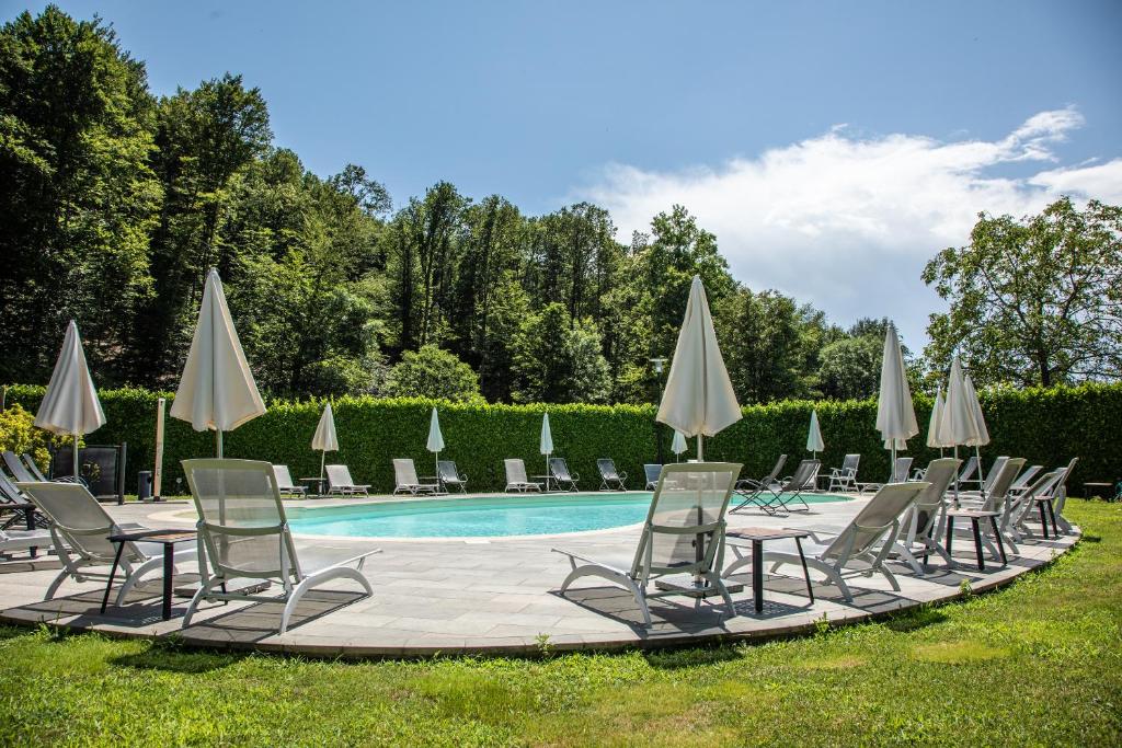 Bazén v ubytování Hotel Cortese nebo v jeho okolí