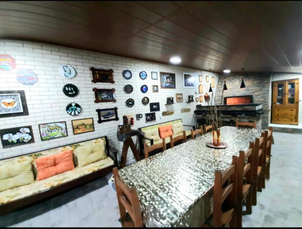  REFÚGIO FAMÍLIA ROSSETT