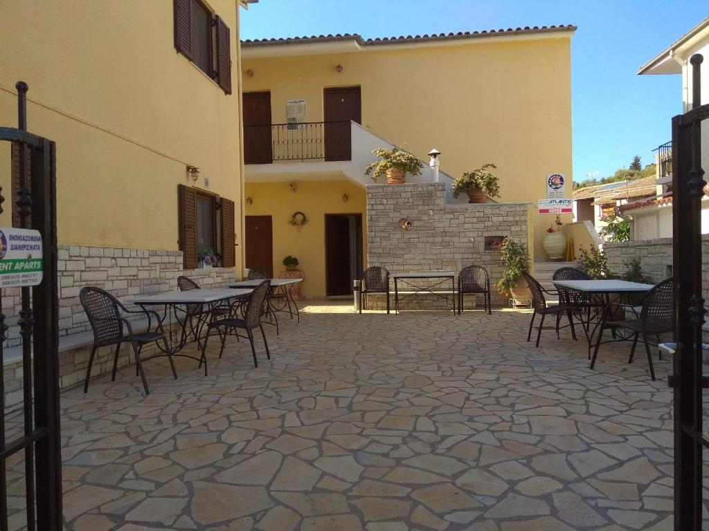 Fotografia z galérie ubytovania MARINOS APARTS (KIMON RESORT) v destinácii Syvota