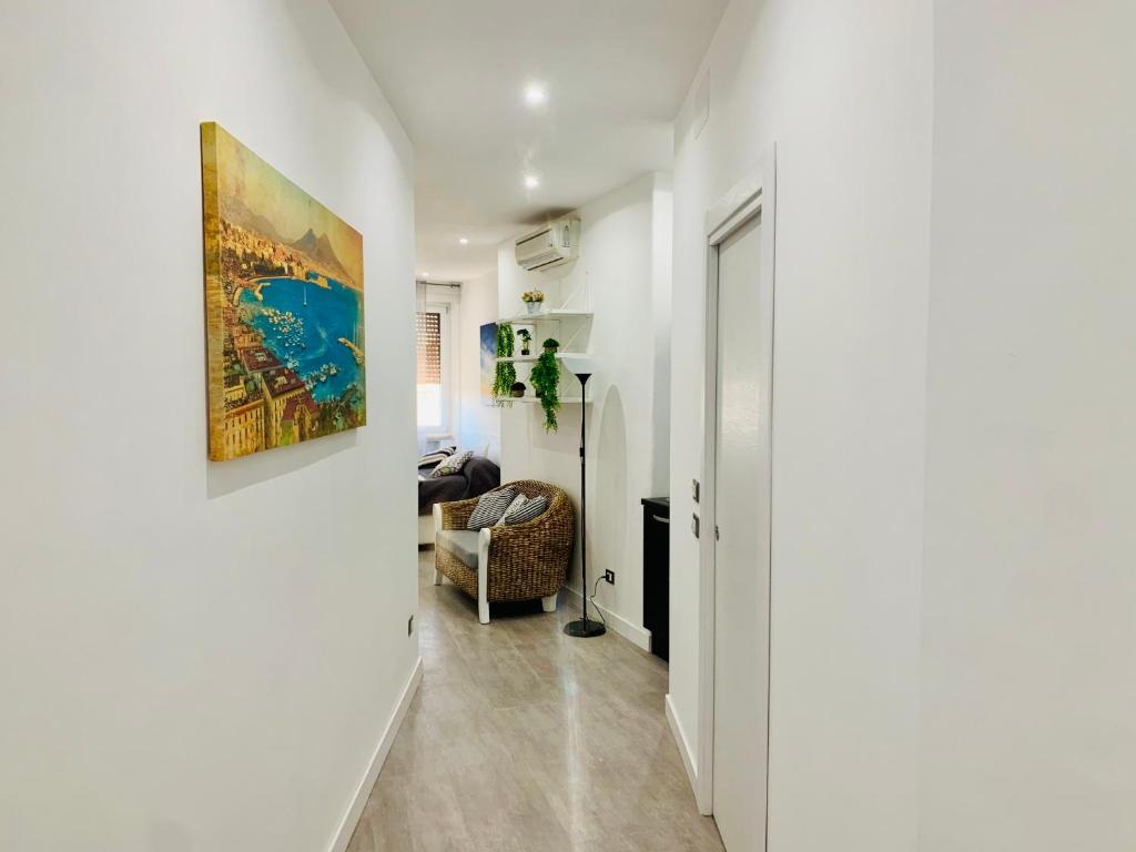 Zdjęcie z galerii obiektu Napolidays Toledo Apartment By Dimorra w mieście Neapol