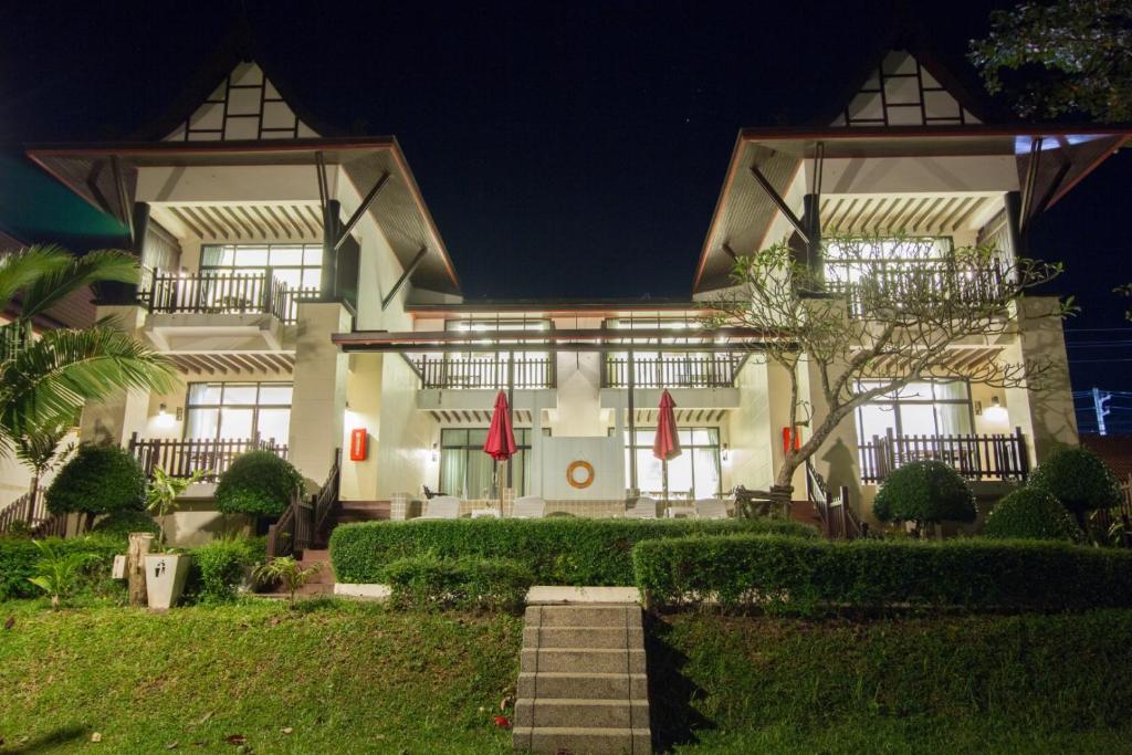 a large white house at night at Koh Chang Grandview Resort in Ko Chang
