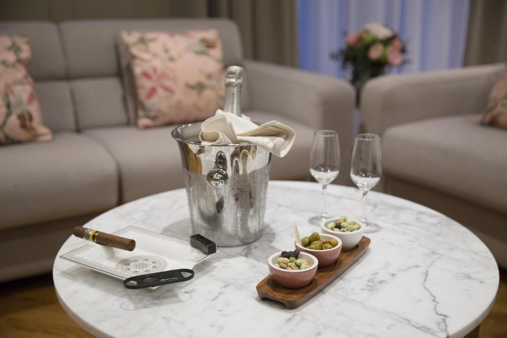 Warwick Reine Astrid - Lyon - Resim 29