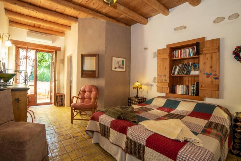 Posezení v ubytování Cretan Stone built Villa Agapi