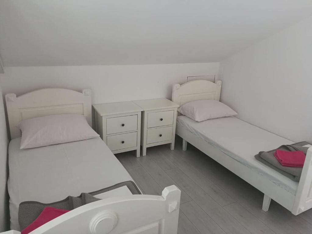 Postel nebo postele na pokoji v ubytování Pansion Marinka-Bire Rooms