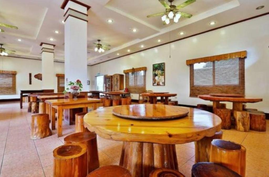 Restaurace v ubytování 名竹旅社 Minzu Hotel