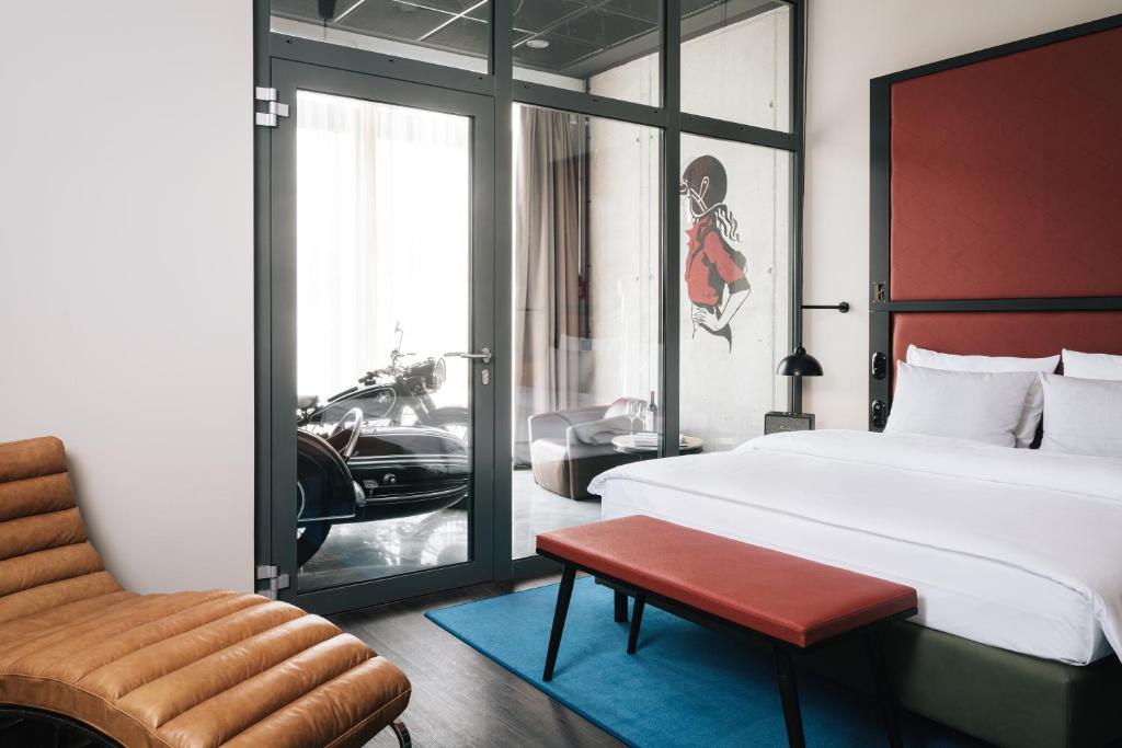 AMERON München Motorworld - 15