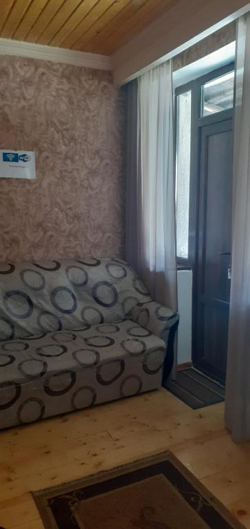 Postel nebo postele na pokoji v ubytování Kaxa Shorena Guest-House