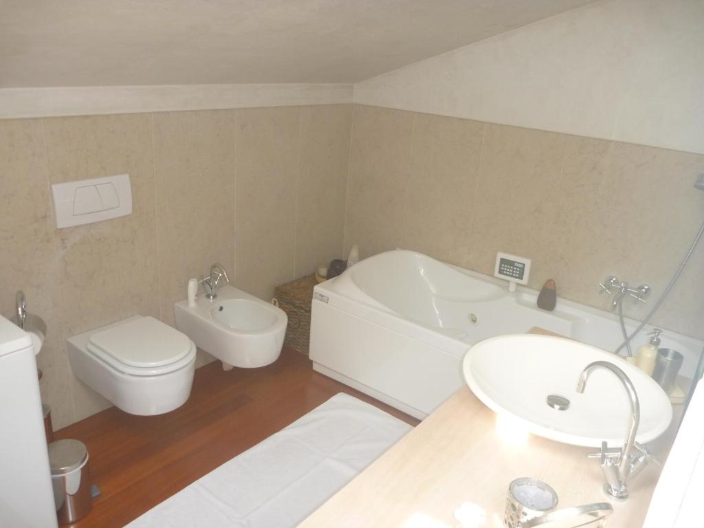 Um banheiro em Appartamento "Domus Coeli"