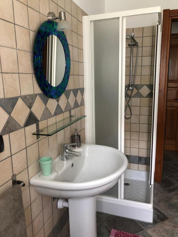 Koupelna v ubytování Agriturismo Ciambun
