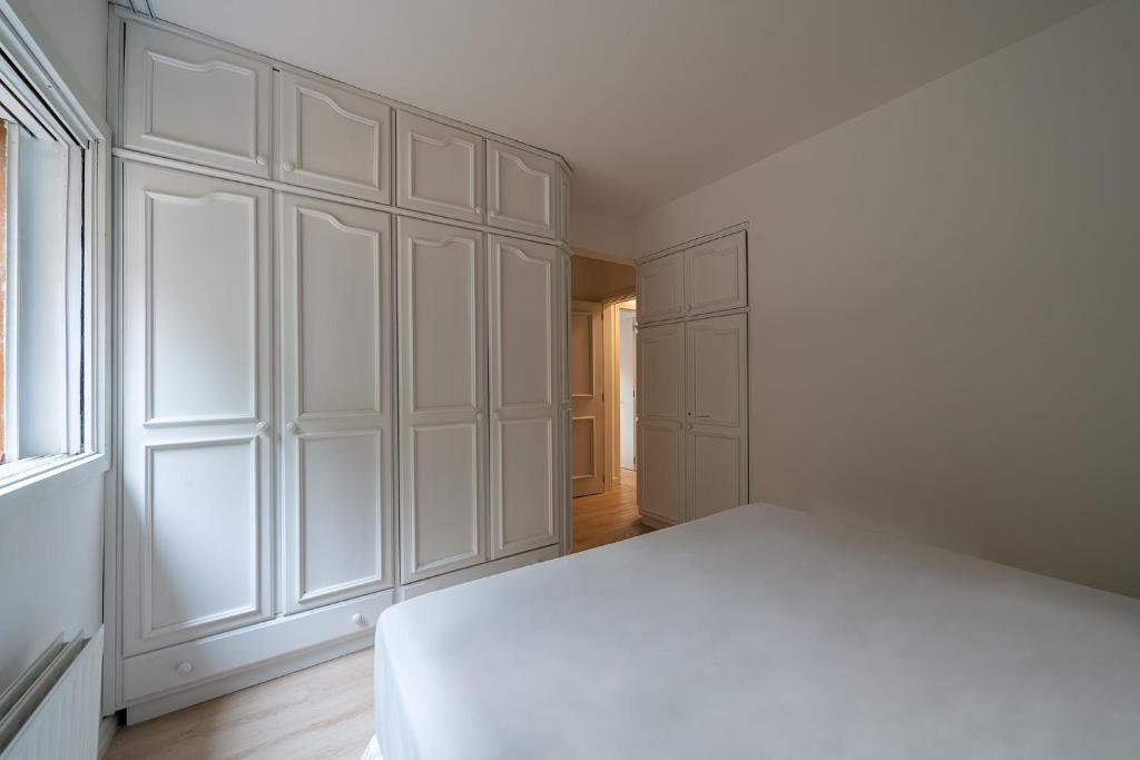  Flat Prodigy Serrano Hotel