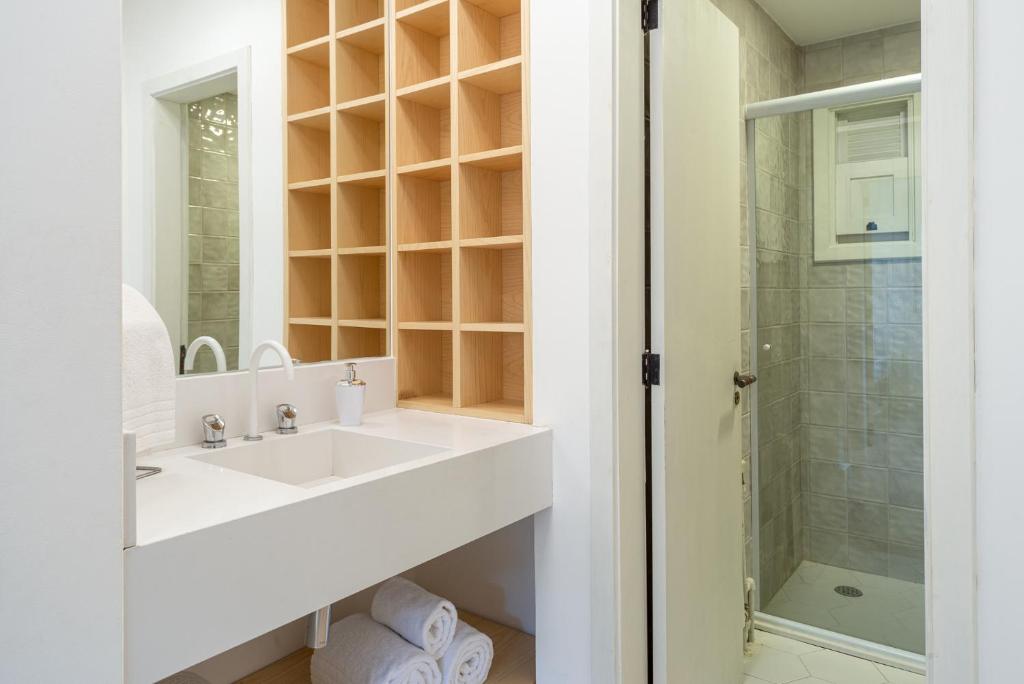  Flat Prodigy Serrano Hotel