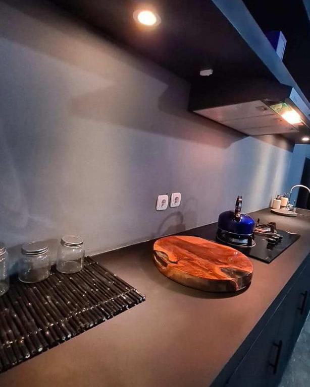Kuchyň nebo kuchyňský kout v ubytování King's Home Villa