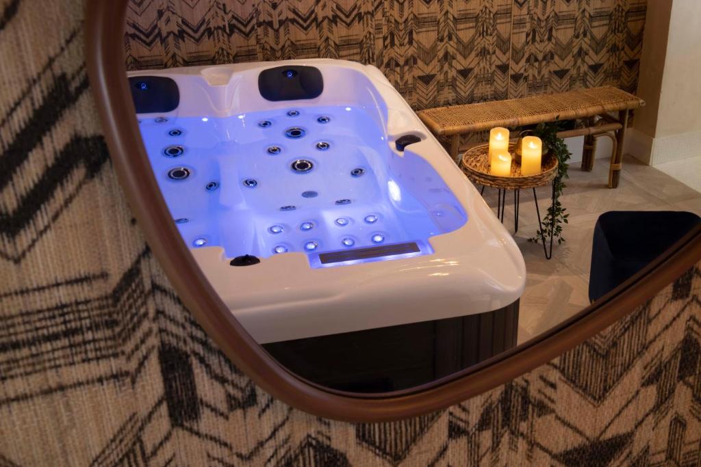 Hotel Phileas Lazare & Spa - Opera - Resim 12