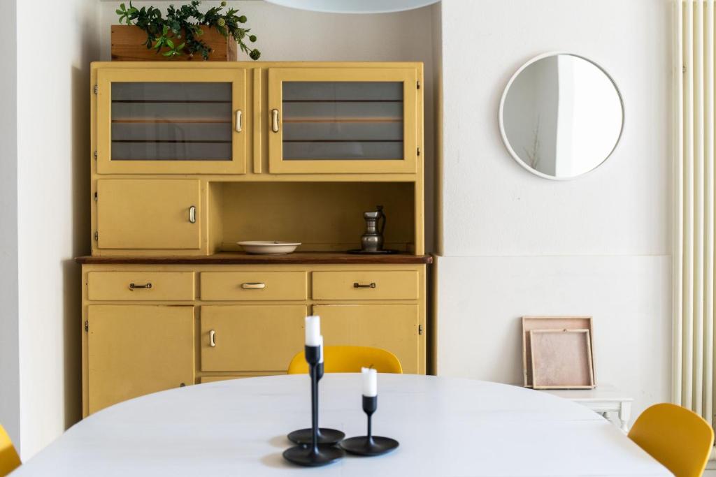 Rose Apartment by Quokka 360 - refined two-bedroom apartment with garden - Resim 24