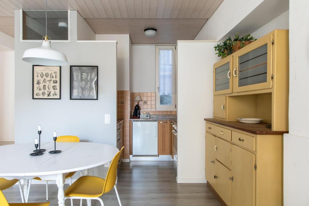 Rose Apartment by Quokka 360 - refined two-bedroom apartment with garden - Resim 19