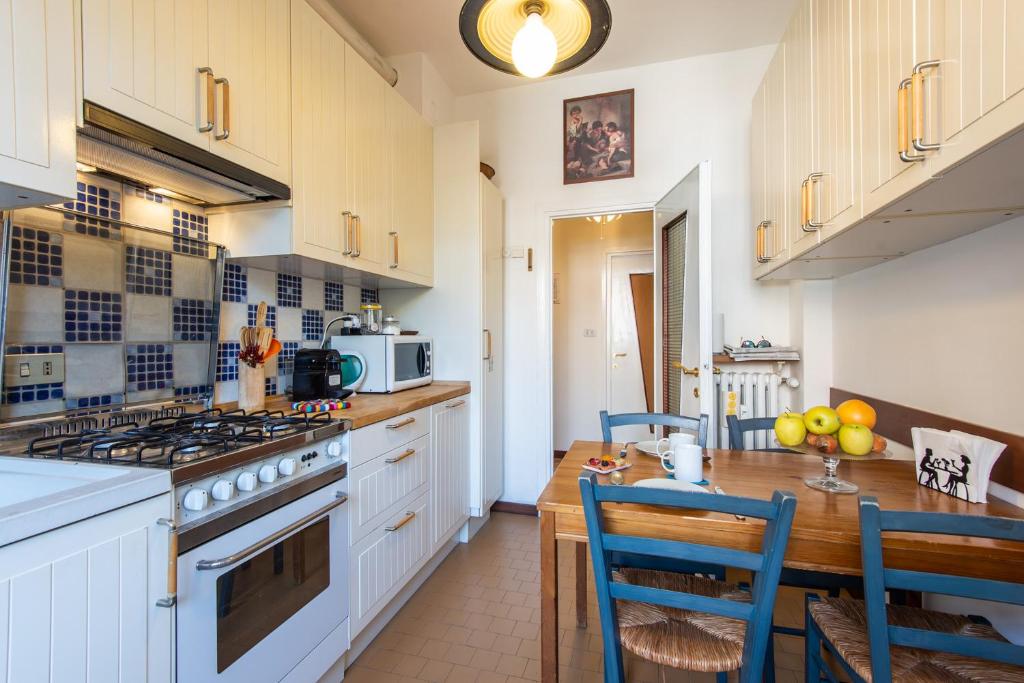 Kuchyň nebo kuchyňský kout v ubytování Milano Guest House
