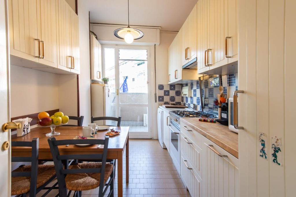 Kuchyň nebo kuchyňský kout v ubytování Milano Guest House