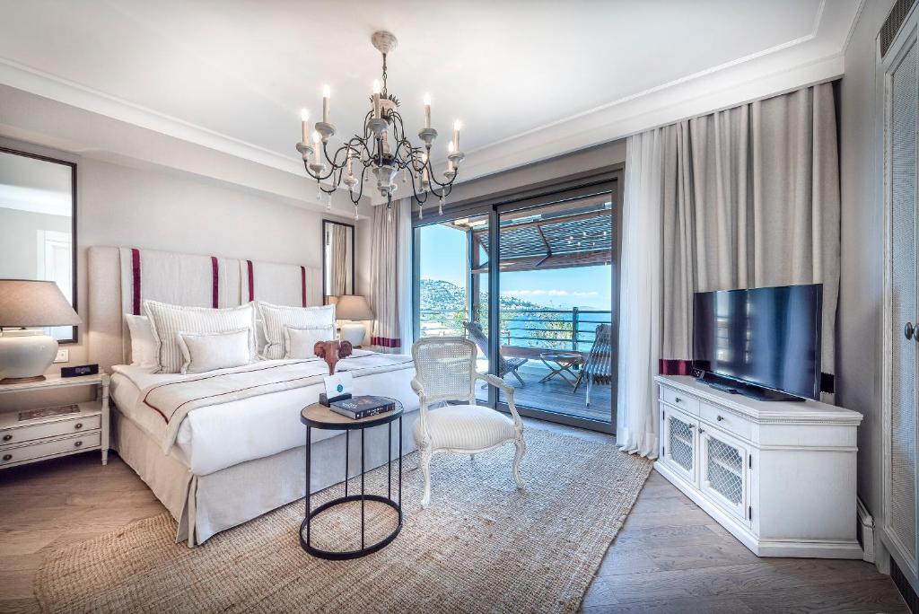 TV a/nebo společenská místnost v ubytování Allium Bodrum Resort & Spa