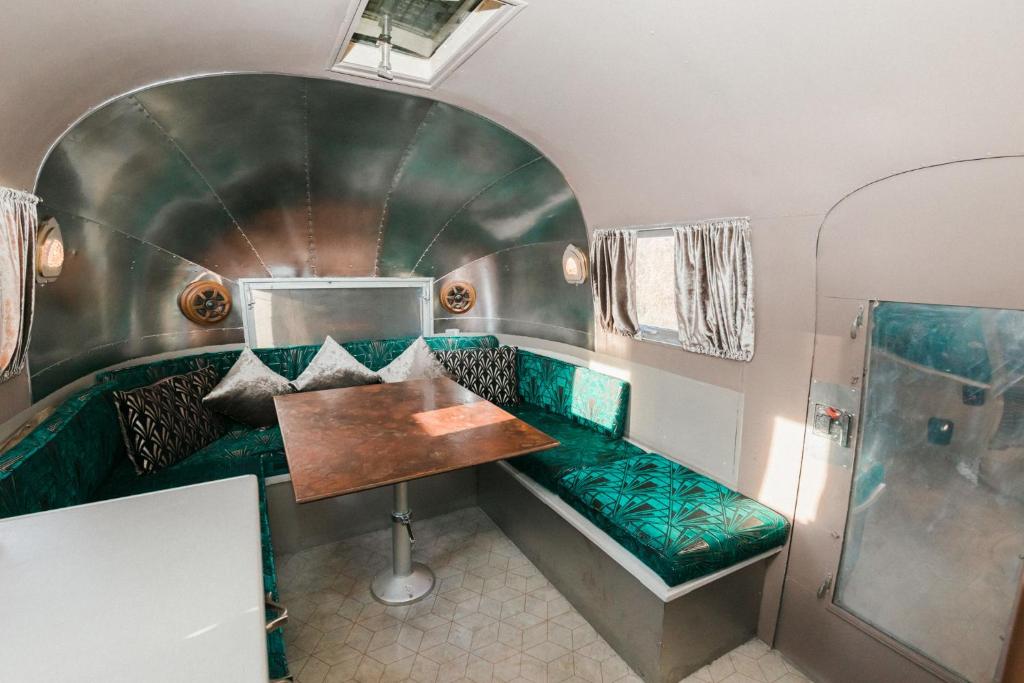 ห้องน้ำของ Silver Airstream Glamping & Rental