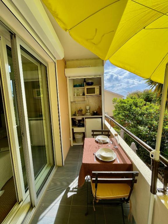 Balkón nebo terasa v ubytování Hotel L'Orangeraie