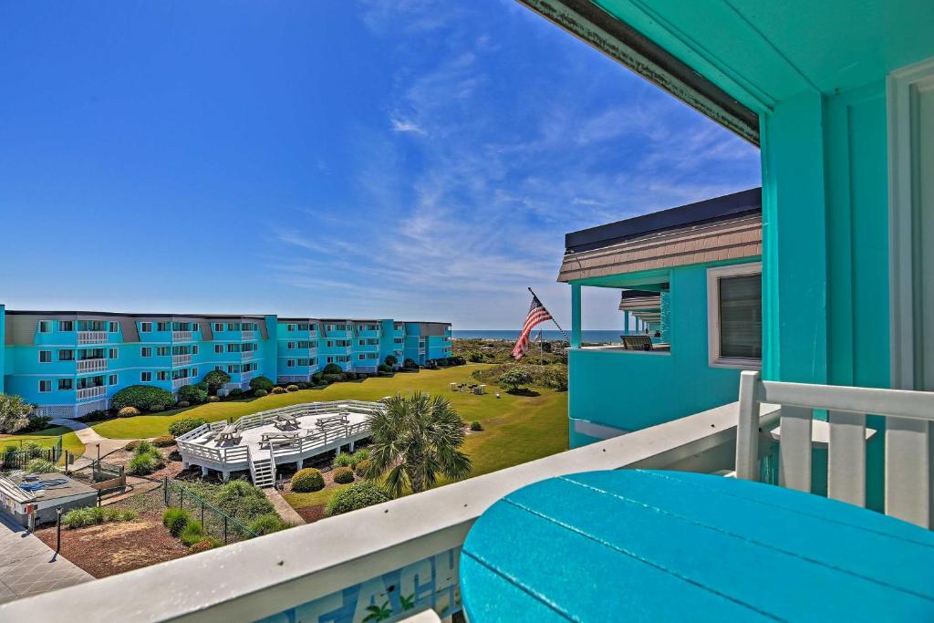 Afbeelding uit fotogalerij van North Carolina Beachfront Condo Ocean View and Pool in Atlantic Beach