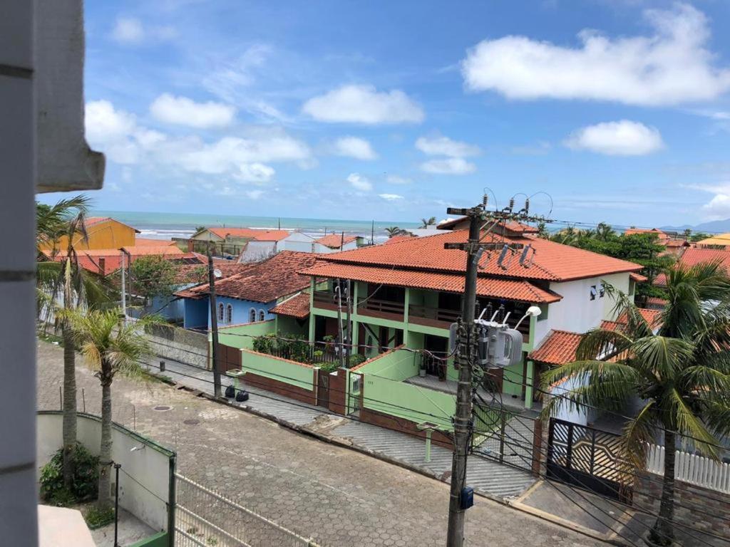 Lindo Apartamento vista para o mar 50m da Praia