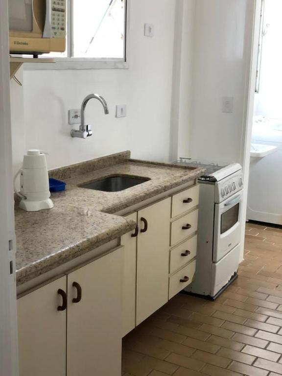  Lindo Apartamento vista para o mar 50m da Praia